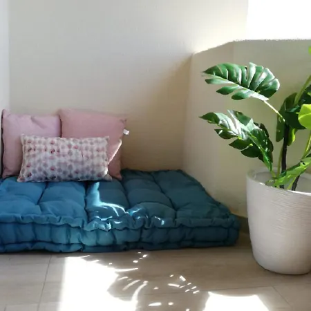 Wow Sea View, 200mts To & 10 Min To Downtown