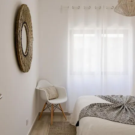 Apartment Wow Sea View, 200mts To & 10 Min To Downtown Lagos