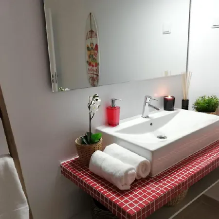 Wow Sea View, 200mts To & 10 Min To Downtown